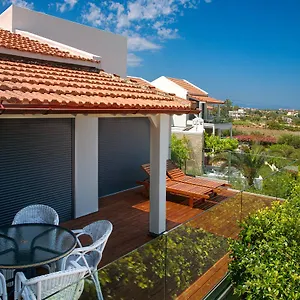 Artemis Village & 4* Stavrós